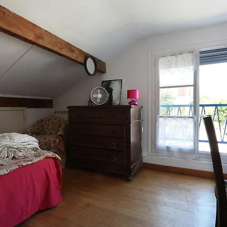 Habitación en casa particular Paisible Dans Maison Calme, Metro Roseraie
