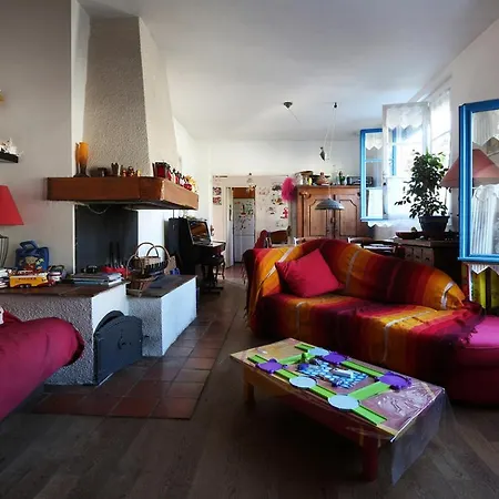 Habitación en casa particular Paisible Dans Maison Calme, Metro Roseraie *